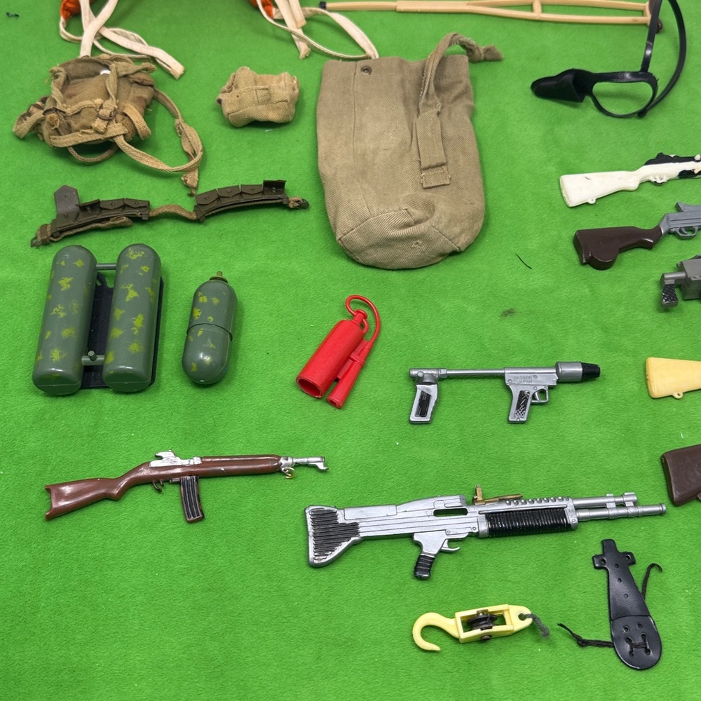 Vintage GI Joe Accessories - Picture 3 of 16